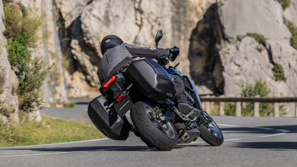 TRACER 9 GT+ Y-AMT